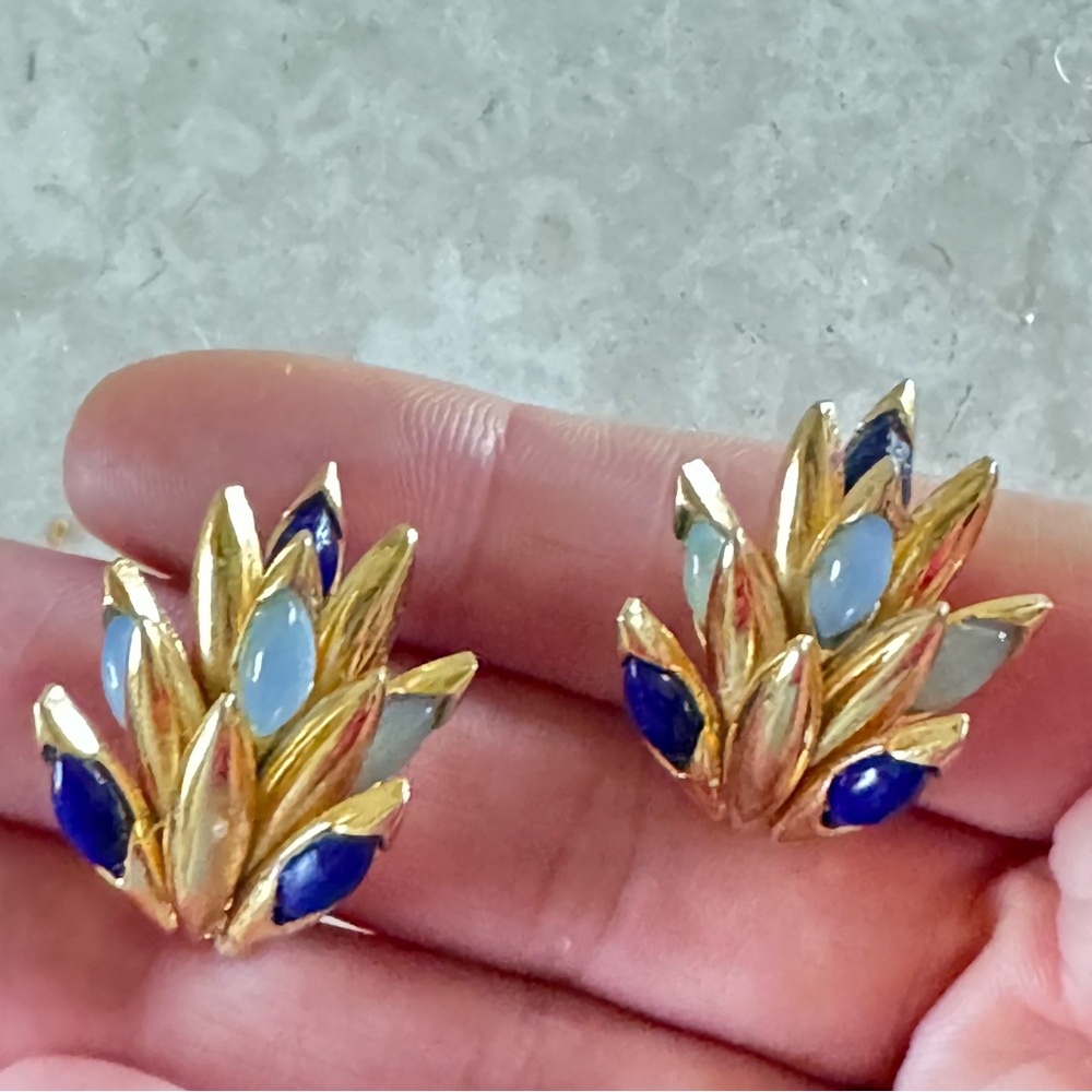 GROSSE 1960s Germany glass cabochon gold earrings clip back (Dior maker)